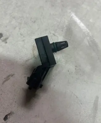 Volvo V70 Air pressure sensor 0261230106 30622083