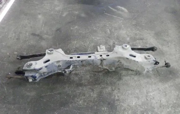 KIA Sorento Rear axle beam jgjgjhOE