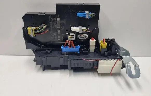 Mercedes-Benz C AMG W204 SAM control unit A2049060005 2049060005