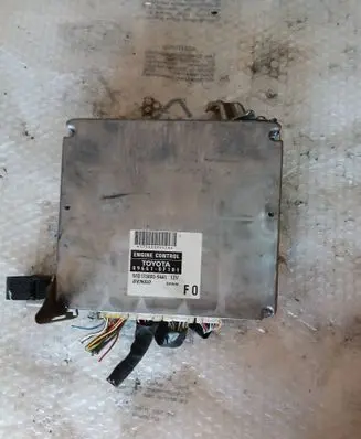 Toyota Corolla Verso AR10 Engine control unit/module 896610F101 MB1758009441