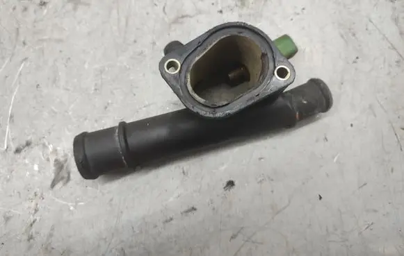 Skoda Octavia Mk1 (1U) Engine coolant pipe/hose 038121133