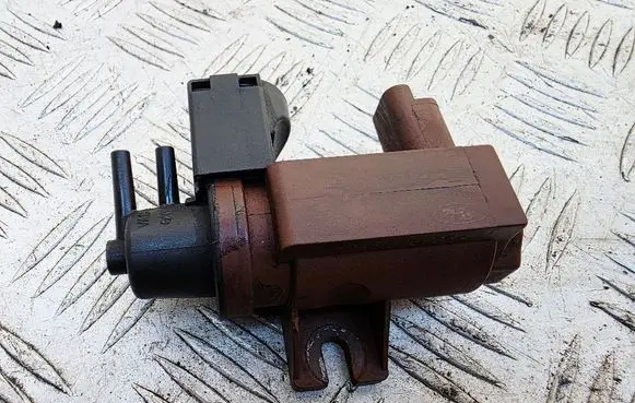 Ford Kuga I Turbo solenoid valve 6G9Q9E882CA 70177100