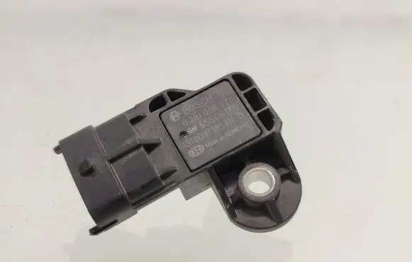 Opel Insignia A Air pressure sensor 0281006077 55568175