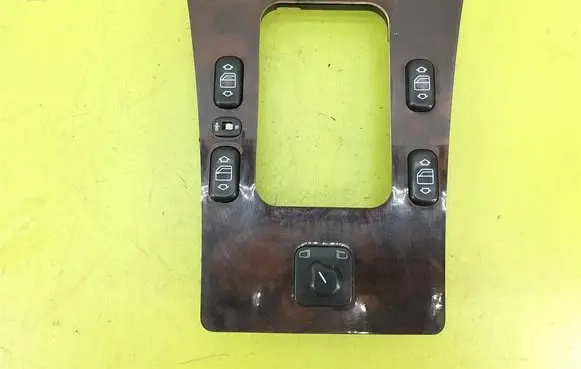 Mercedes-Benz E W210 Quarter vent window switch 2108200110KZ