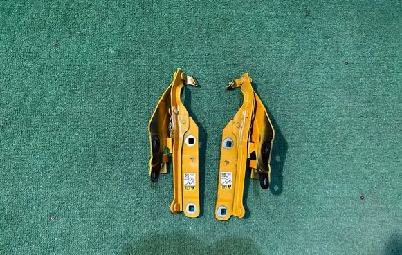Ford Mustang VI Engine bonnet/hood hinges JR3B-16801-BB JR3B-16800-BB