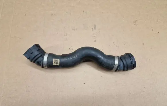 BMW 7 G11 G12 Engine coolant pipe/hose 8572906