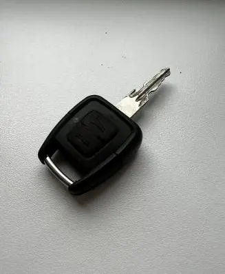 Opel Zafira A Ignition key/card 