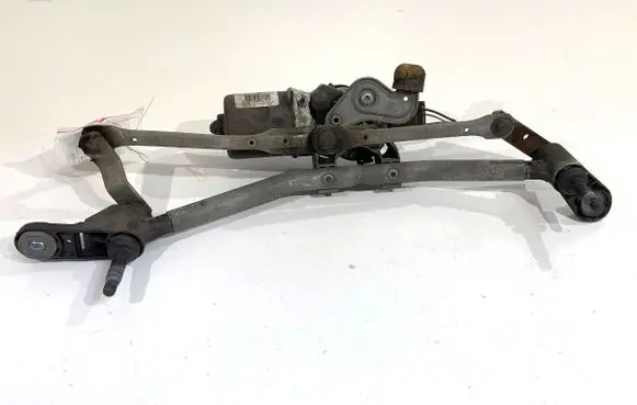 Renault Clio III Front wiper linkage and motor 8200268931