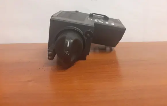 Mercedes-Benz E W210 Light switch 2105452004 5271