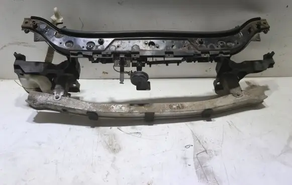 Renault Megane II Top upper radiator support slam panel
