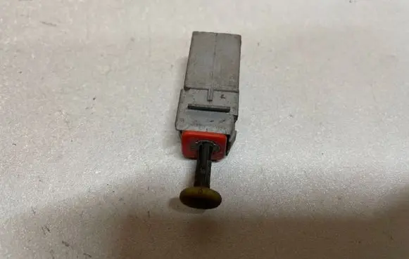 Opel Astra H Brake pedal sensor switch 13299720