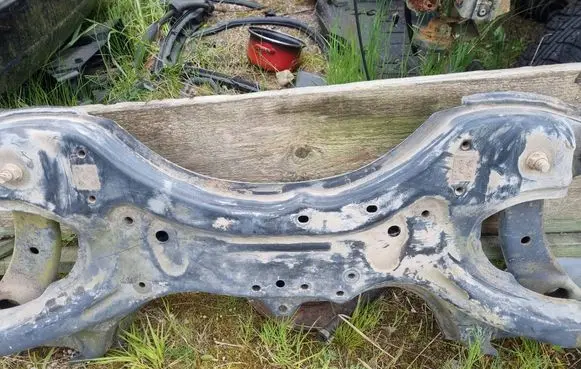 Toyota Corolla Verso E121 Front subframe