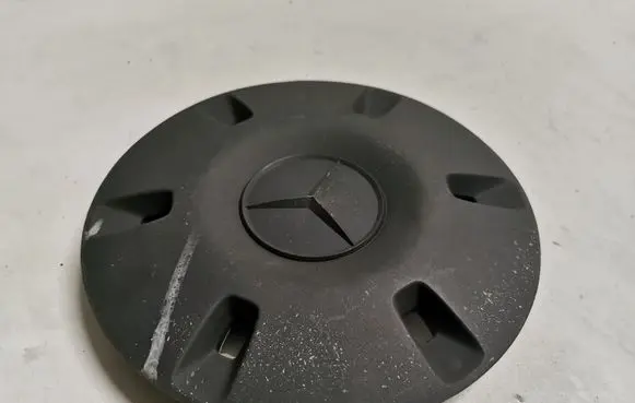 Mercedes-Benz Sprinter W906 R16 wheel hub/cap/trim A9064010025