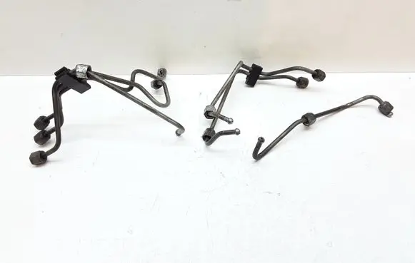 Fuel injector supply line/pipe
