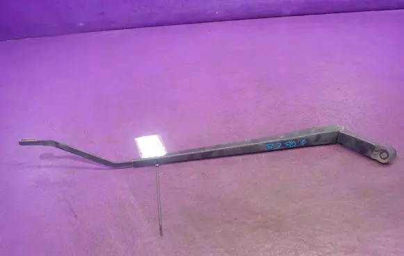 Toyota Corolla Verso E121 Front wiper blade arm
