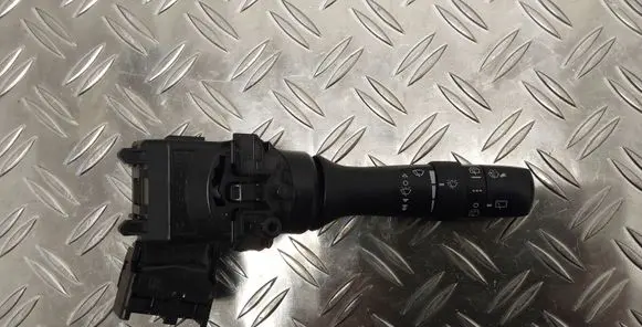 Toyota Verso Wiper control stalk 17F525 05210