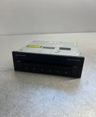 Volkswagen Golf Plus CD/DVD changer 1K0035110