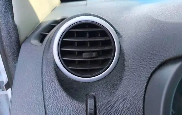 Renault Kangoo II Dashboard side air vent grill/cover trim