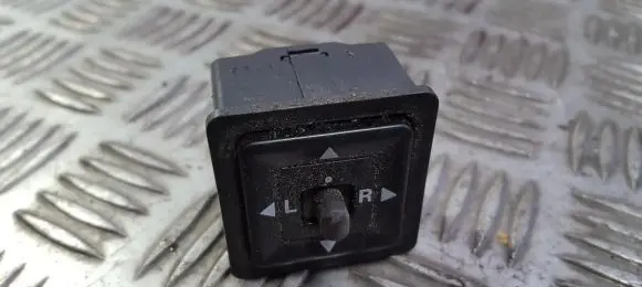 Mitsubishi Space Runner Wing mirror switch