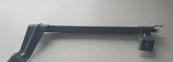 Nissan X-Trail T32 Rear door windshield rail 