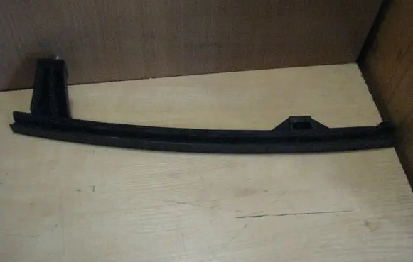 Hyundai i30 Rear door windshield rail 3946038600