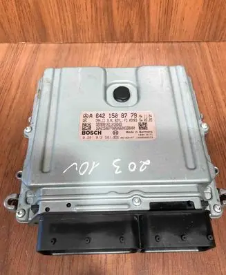 Mercedes-Benz R W251 Engine control unit/module ECU A6421508779 0281012581