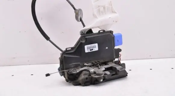 Volkswagen Caddy Front door lock 3D2837016AB 1T0837085A