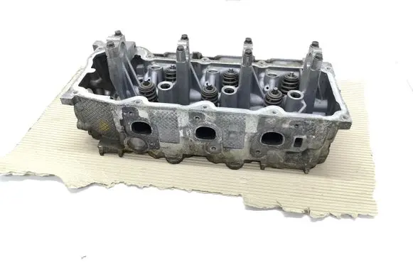 Jeep Cherokee Engine head 