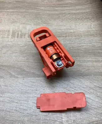 Toyota Prius (NHW20) Battery relay fuse 9098211047