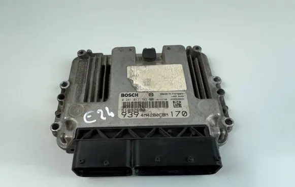 Alfa Romeo 159 Engine control unit/module 51892680 0281017782 4M4280CBM