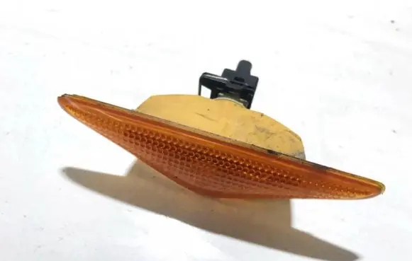 Ford Focus Front fender indicator light xs4h3k354a