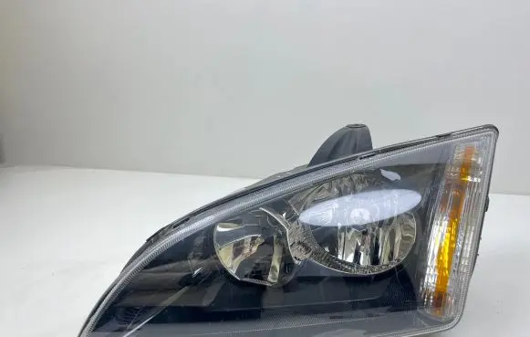 Ford Focus Headlight/headlamp 0374D