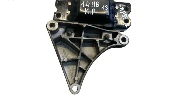 Volkswagen Jetta VI Engine mount bracket 1K0199555 5C0199117