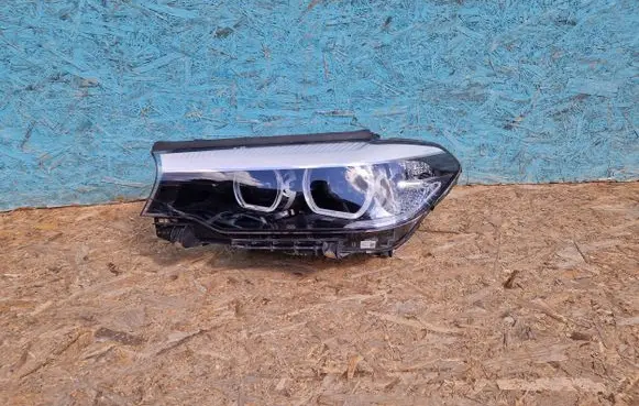 BMW 5 G30 G31 Headlight/headlamp 8499111