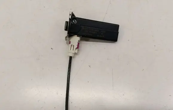 Mercedes-Benz E W213 Aerial antenna amplifier A2139052803