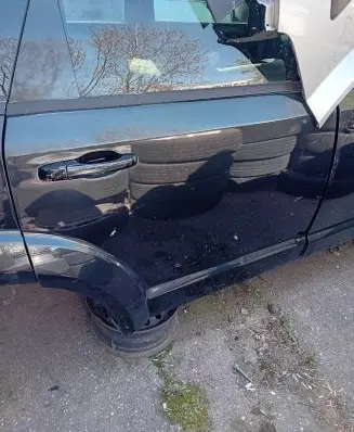 Dodge Journey Rear door