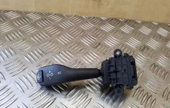BMW 3 E46 Indicator stalk 8363668M