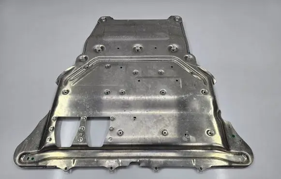 Audi TT TTS RS Mk3 8S Engine splash shield/under tray 8S7863822D