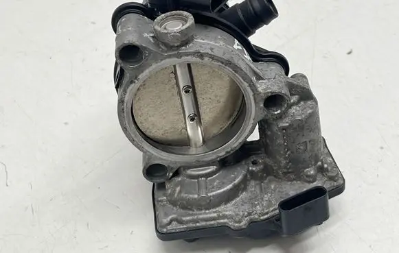 BMW X1 F48 F49 Throttle valve 7619008 13547619008 A2C80221500