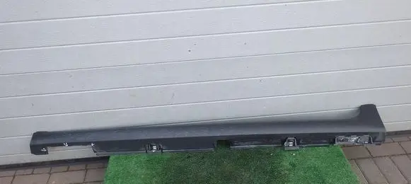 Chevrolet Volt I Front sill trim cover 9813817480