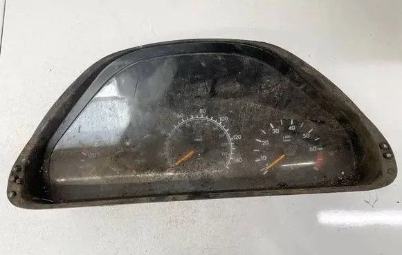 Mercedes-Benz E W210 Speedometer (instrument cluster) 21054047