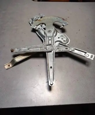 BMW 5 E34 Rear door manual window regulator 