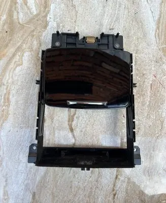 Maserati Levante Ashtray (front) B0903585