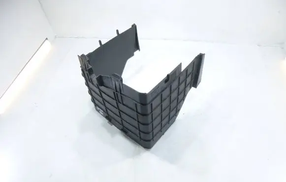 Volkswagen PASSAT B7 Battery box tray 3C0915335