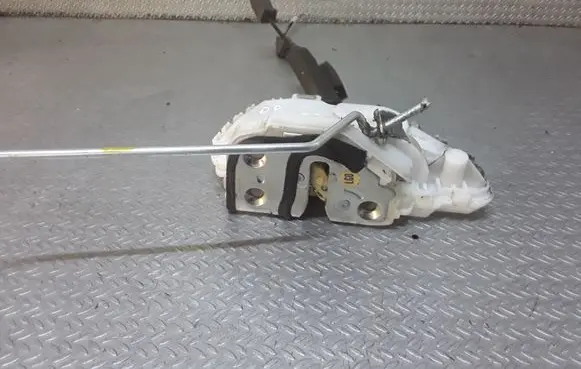 Honda Accord Front door lock