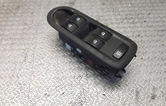 Renault Megane II Electric window control switch