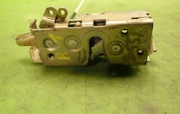 Mercedes-Benz Sprinter W901 W902 W903 W904 Rear door lock A9017201135