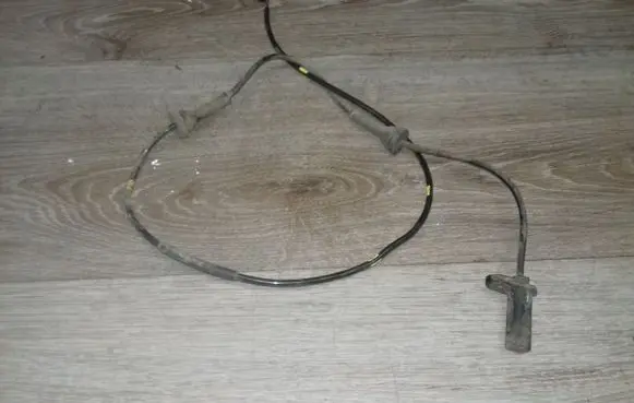 Volvo V70 ABS brake wheel speed sensor 10071160463 9496961