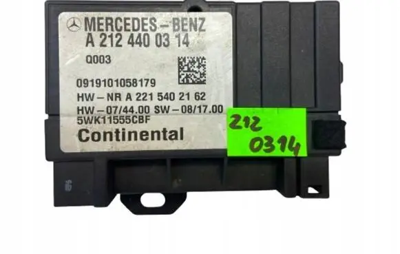 Mercedes-Benz E W212 Fuel pump relay A2124400314