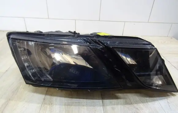 Skoda Octavia Mk3 (5E) Headlight/headlamp 5E1941016C